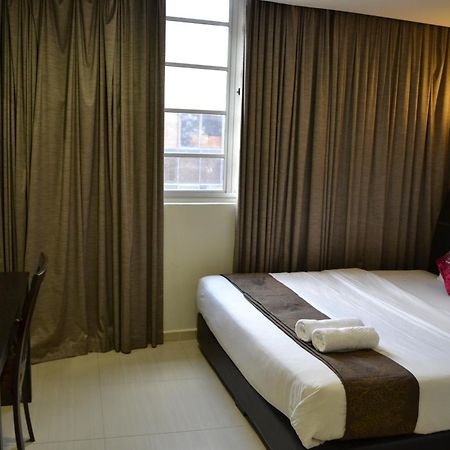 Eazy Hotel At Ampang Batu Empat Exterior photo