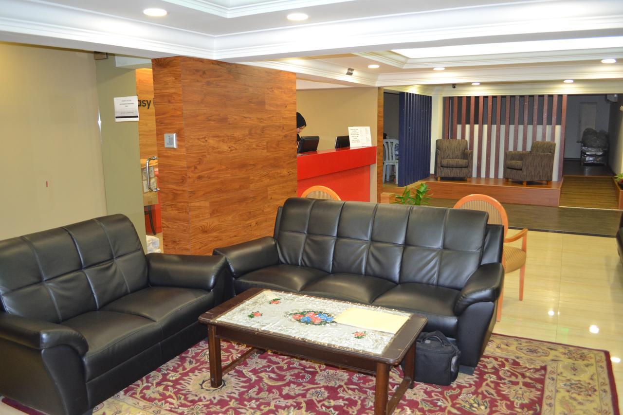 Eazy Hotel At Ampang Batu Empat Exterior photo