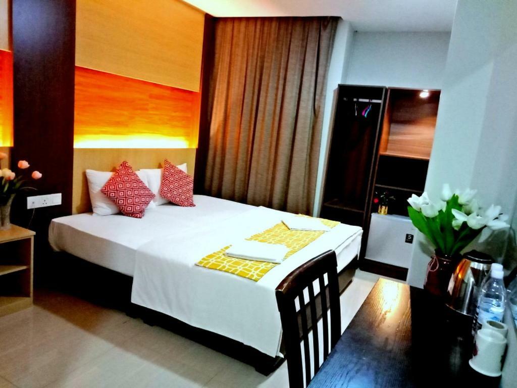 Eazy Hotel At Ampang Batu Empat Exterior photo