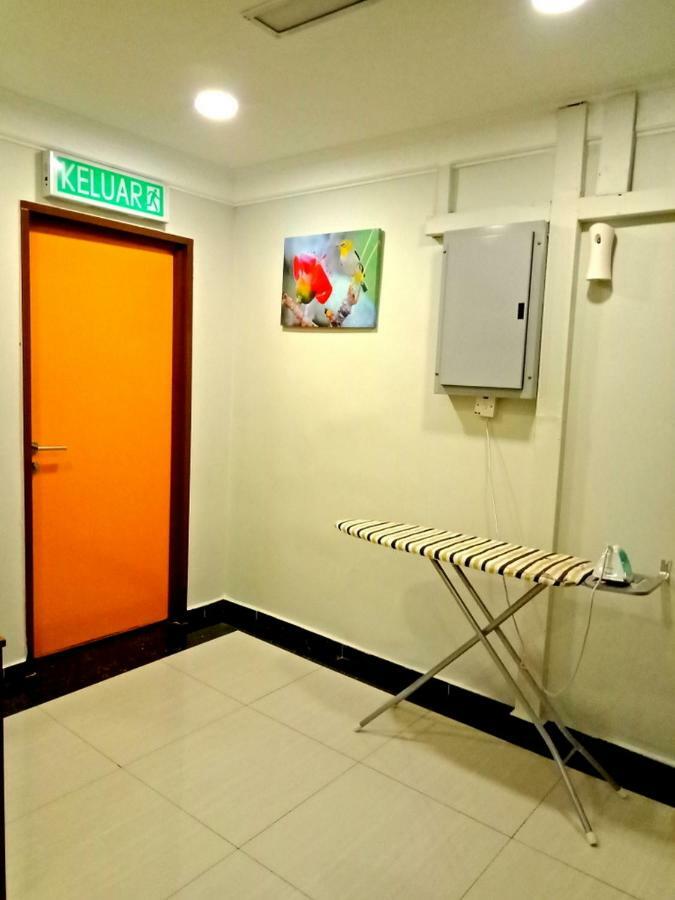 Eazy Hotel At Ampang Batu Empat Exterior photo